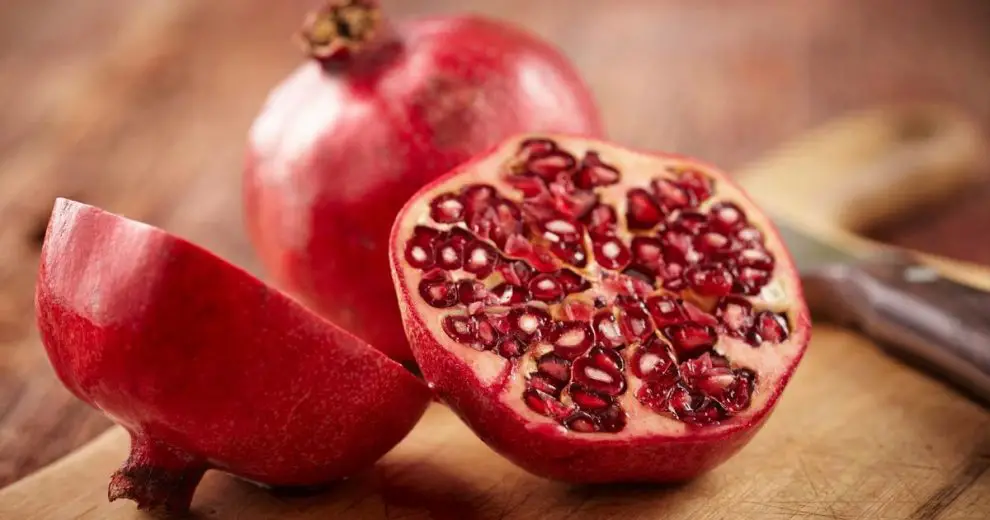 3 Reasons to Eat Pomegranates If You Have Diabetes